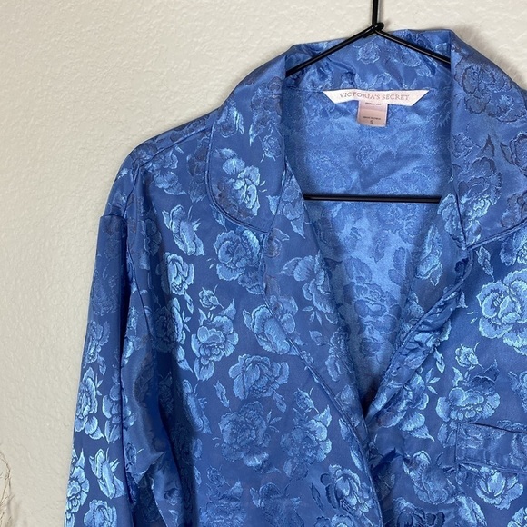 Vintage y2k Victoria’s Secret blue floral button-down - Picture 5 of 9